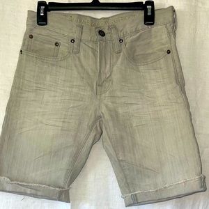 American Eagle men’s denim shorts. Size 28